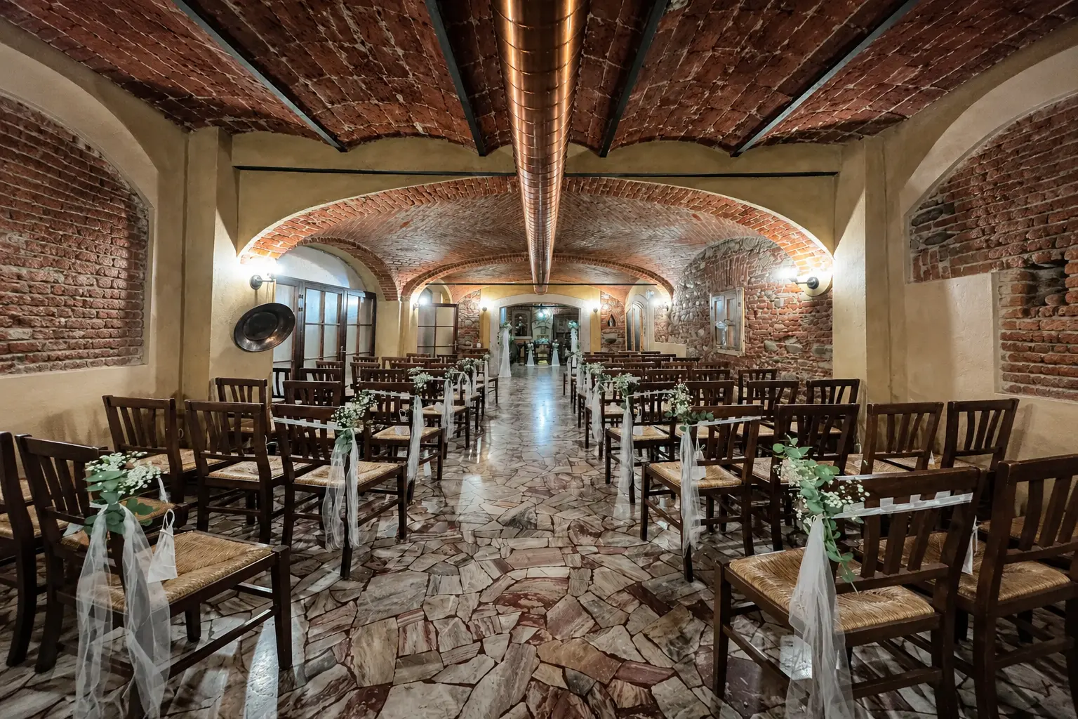 Navata della Sala Volte allestita per una cerimonia di matrimonio a Oleggio