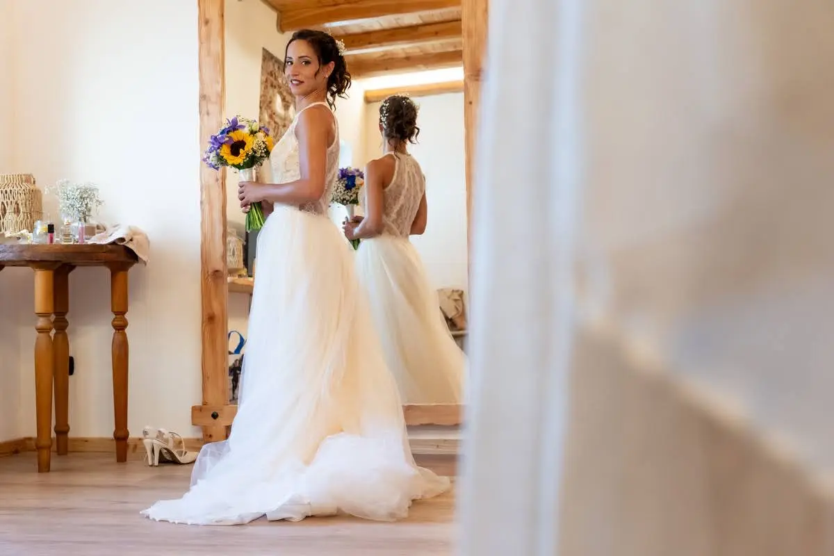 Sposa durante i preparativi del matrimonio all’Antico Ristoro del Ticino