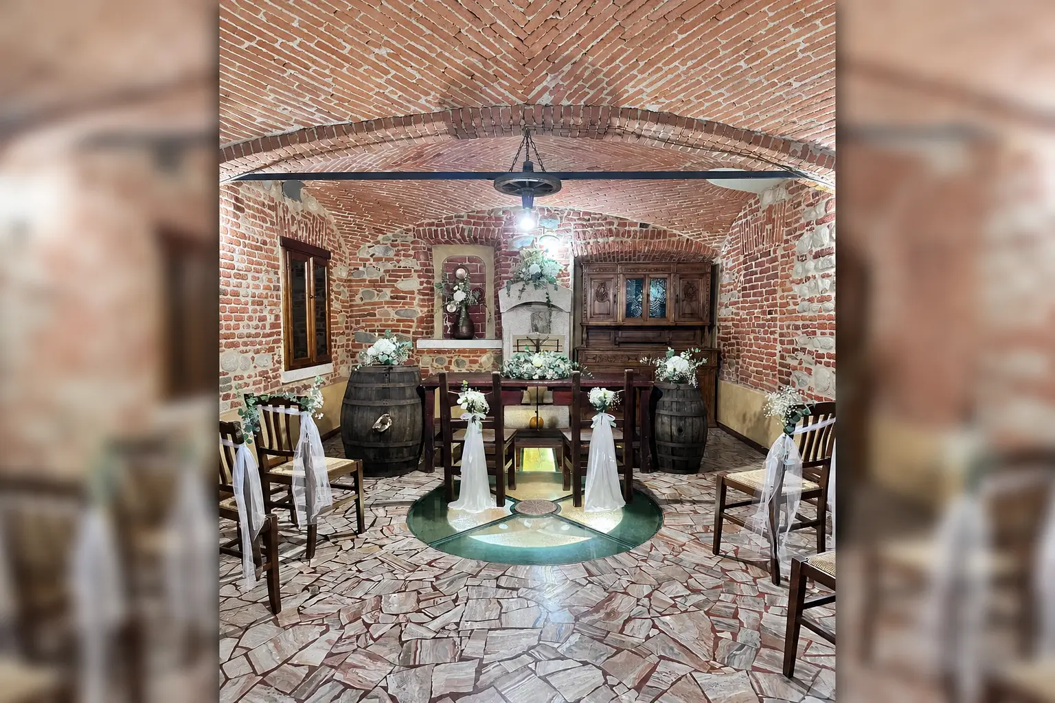 Allestimento per cerimonia di matrimonio nella Sala Pozzo dell’Antico Ristoro del Ticino